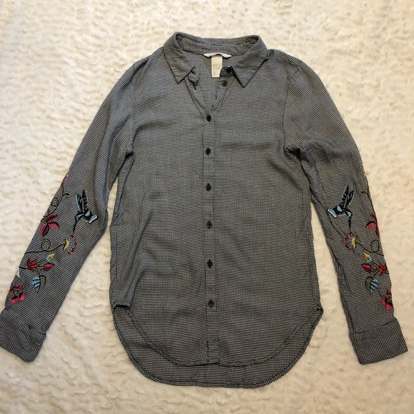 *Sold* Embroidered Sleeve Houndstooth Shirt - Picture 5 of 8